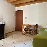 Battisti Cozy Flat
